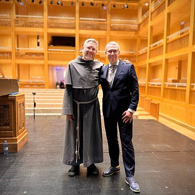 Prof. Andrzej Szadejko i o. Mateusz Stachowski w Teatrze Szekspirowskim, 28 V 2026 grafika